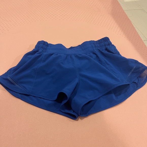 Lululemon hotty hots size 4